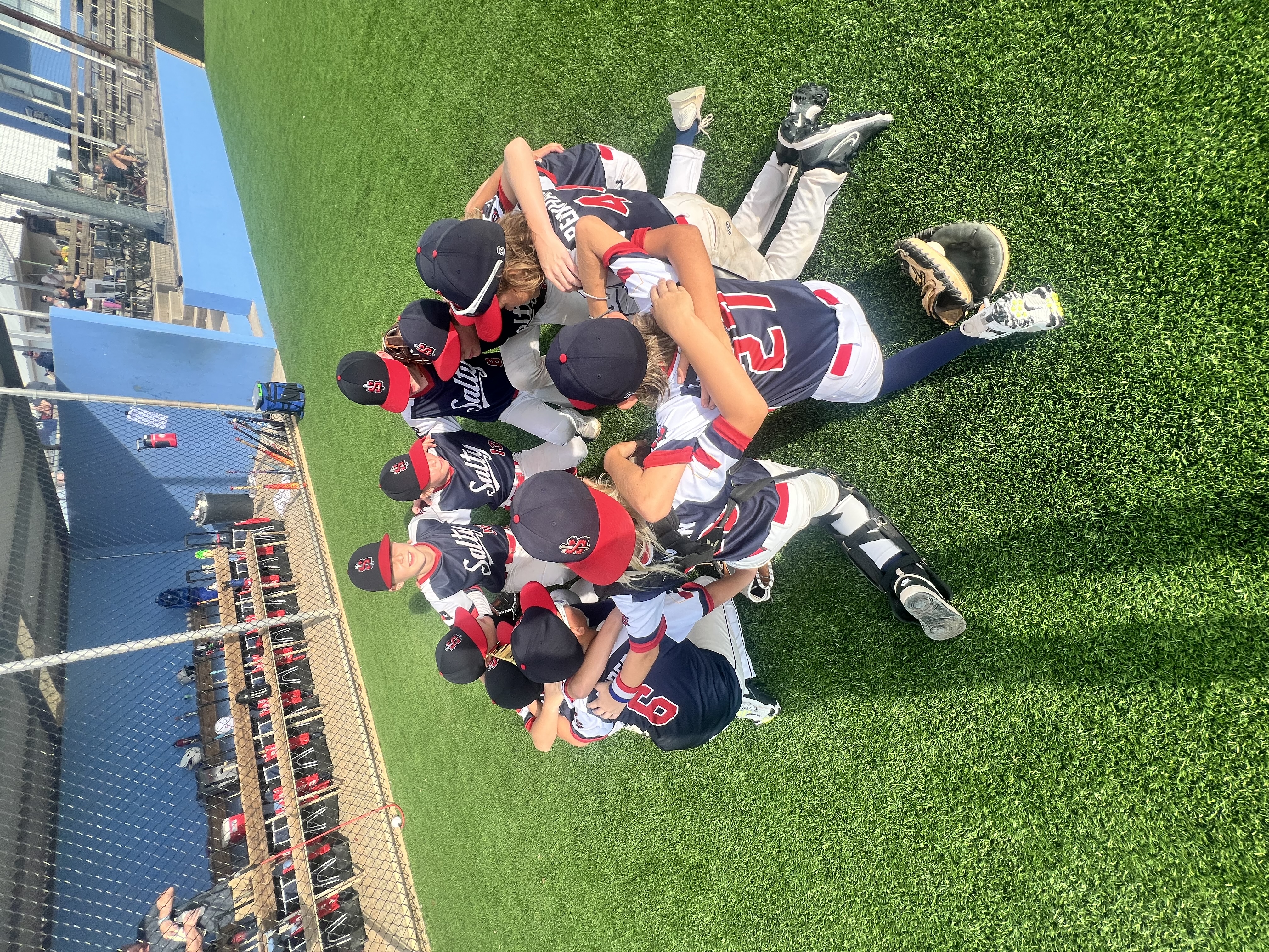 Salty Baseball Club hero background